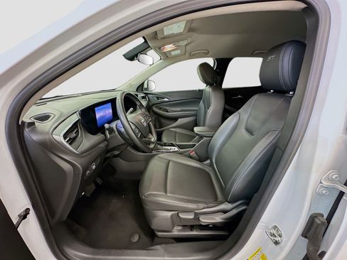 Used 2024 Buick Encore GX Sport Touring AWD/4WD image 13