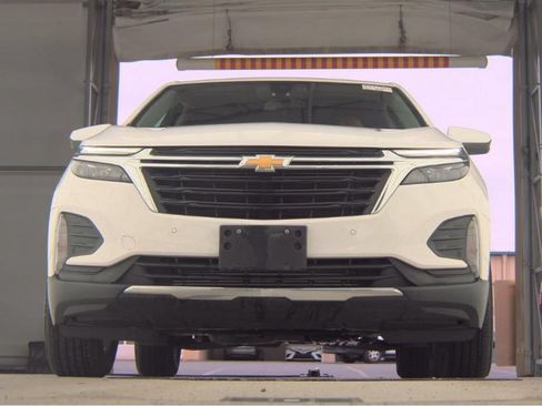 Used 2023 Chevrolet Equinox LT FWD image 3