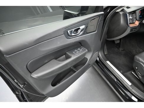 Used 2023 Volvo XC60 T8 Plus AWD/4WD image 13