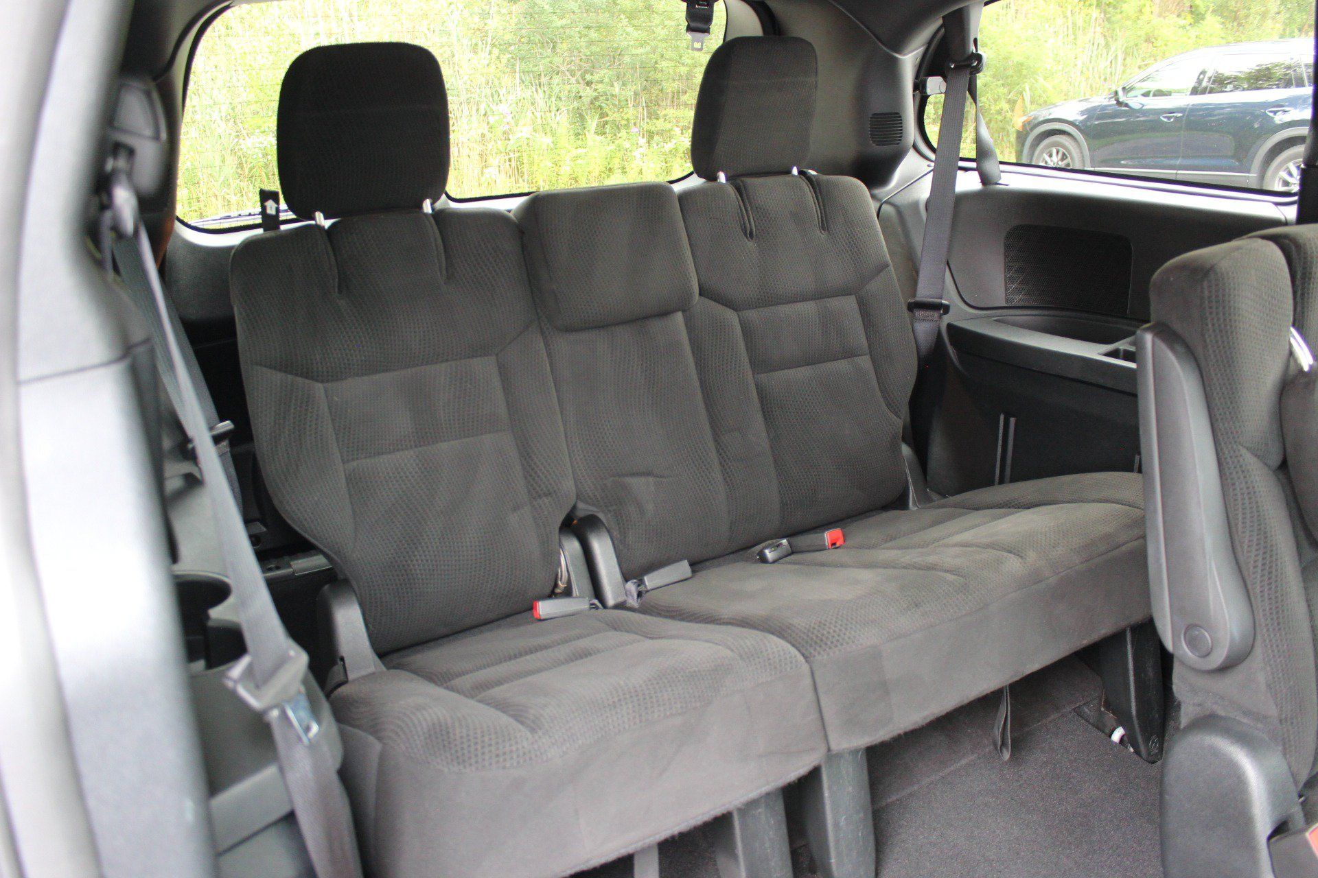 Used 2017 Dodge Grand Caravan SE FWD image 37