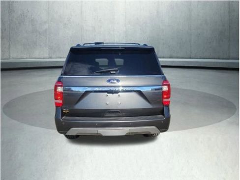 Used 2020 Ford Expedition XLT w/ Equipment Group 202A AWD/4WD image 9