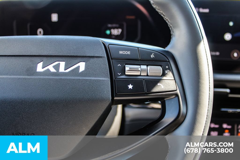 Used 2025 Kia EV6 Light RWD image 26