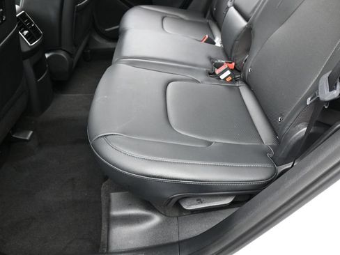 Used 2025 Kia Sportage EX FWD image 35