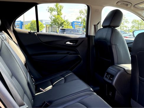 Used 2021 Chevrolet Equinox LT image 9