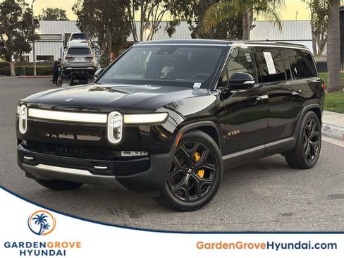 Used 2022 Rivian R1S Launch Edition image 1