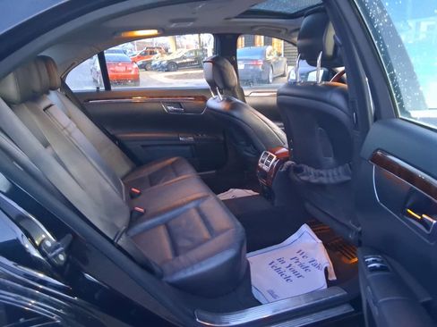 Used 2011 Mercedes-Benz S 550 4MATIC image 9