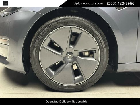 Used 2023 Tesla Model 3 Standard Range image 27