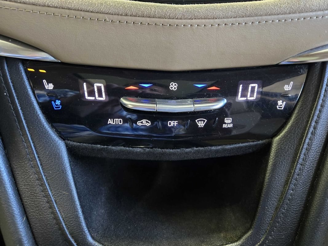 Used 2017 Cadillac XT5 Platinum w/ Driver Assist Package AWD/4WD image 21