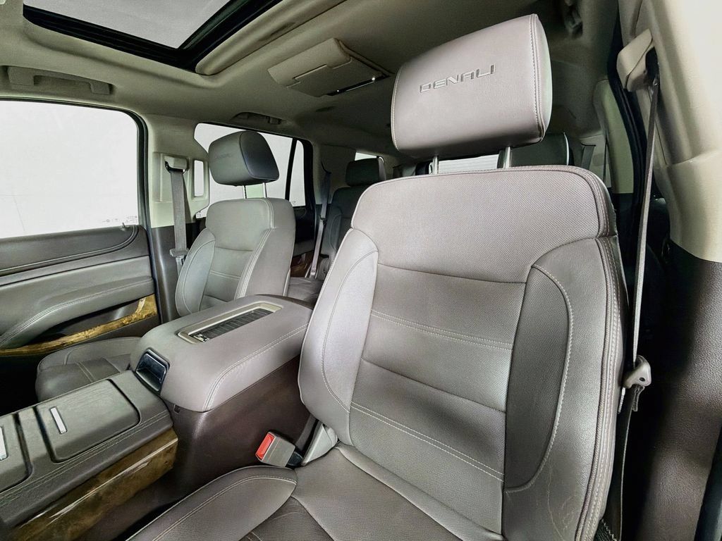 Used 2016 GMC Yukon Denali w/ Open Road Package AWD/4WD image 12