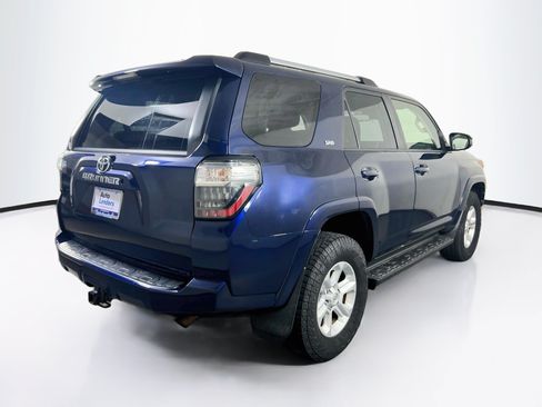 Used 2020 Toyota 4Runner SR5 AWD/4WD image 5