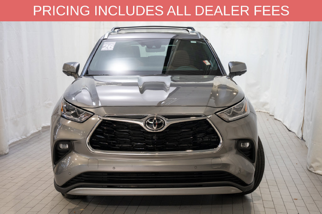 Used 2026 Toyota Highlander Platinum AWD/4WD image 2