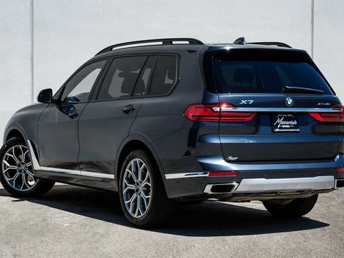 Used 2022 BMW X7 xDrive40i w/ Premium Package AWD/4WD image 11