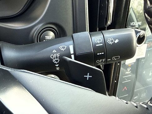 New 2025 Subaru Forester Premium image 34