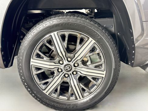Certified 2023 Toyota Tundra Capstone AWD/4WD image 32