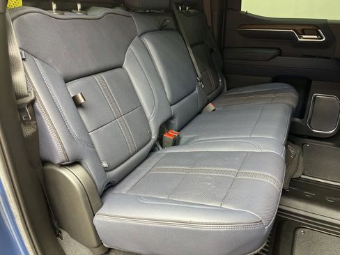 Used 2024 Chevrolet Silverado 1500 High Country w/ Z71 Off-Road Package image 17