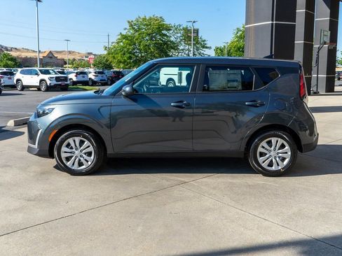 New 2025 Kia Soul LX image 4