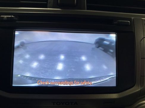 Used 2013 Toyota 4Runner Limited image 31