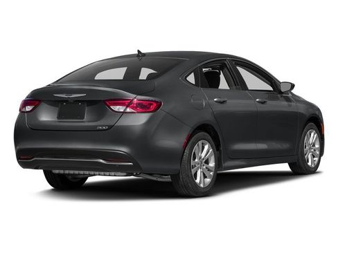 Used 2016 Chrysler 200 Limited w/ Convenience Group FWD image 2