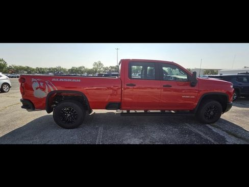 Used 2025 Chevrolet Silverado 3500 W/T AWD/4WD image 4