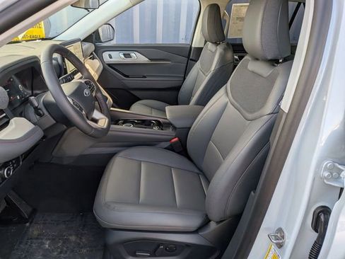 New 2026 Ford Explorer Active w/ Active Comfort Package AWD/4WD image 9