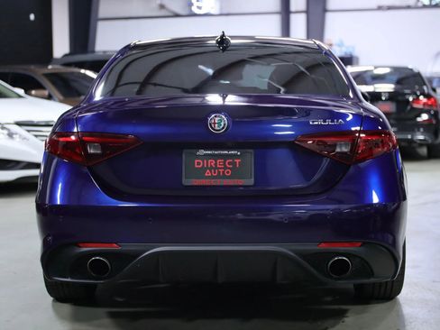 Used 2017 Alfa Romeo Giulia Ti w/ TI 19" Sport Package image 12