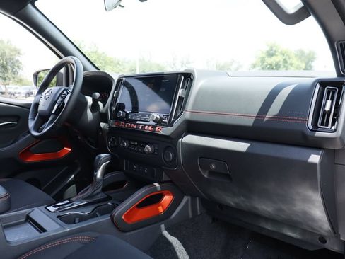 Used 2025 Nissan Frontier PRO-4X AWD/4WD image 20