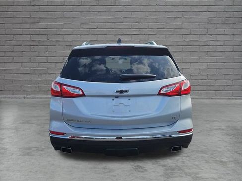 Used 2019 Chevrolet Equinox LT w/ Sun & Navigation Package FWD image 4