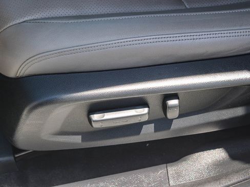 Used 2019 Honda HR-V Touring image 22