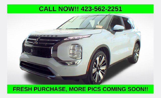 Used 2025 Mitsubishi Outlander SE FWD image 1