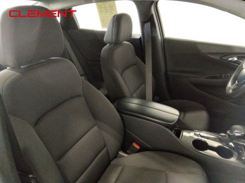 Used 2023 Chevrolet Malibu LT image 39