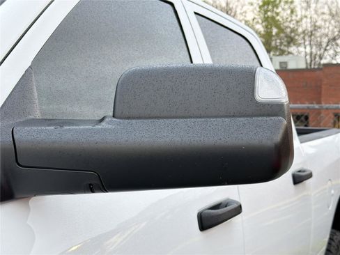 Used 2022 RAM 2500 Tradesman w/ Chrome Appearance Group image 13