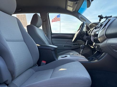 Used 2012 Toyota Tacoma PreRunner w/ SR5 Pkg image 5