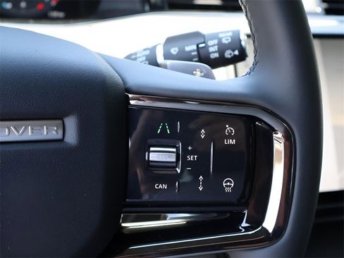 New 2026 Land Rover Range Rover Evoque Dynamic SE image 32