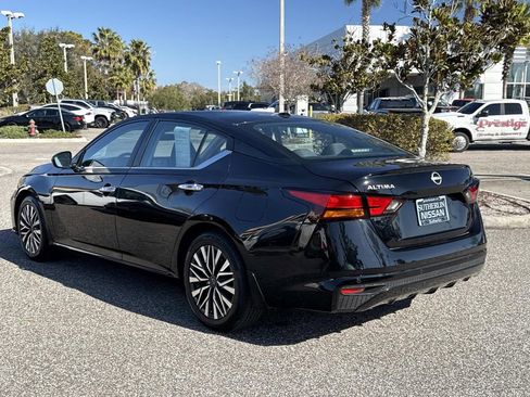 Certified 2024 Nissan Altima 2.5 SV image 6