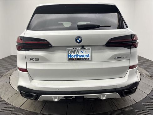 New 2026 BMW X5 xDrive50e w/ Executive Package image 15