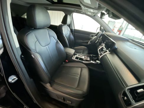 Used 2022 Kia Sorento SX w/ Panoramic Sunroof Package AWD/4WD image 26