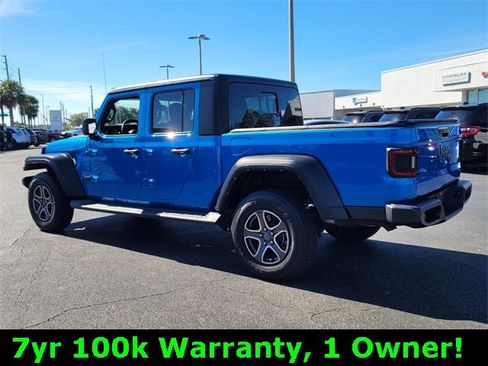 Certified 2022 Jeep Gladiator Sport image 5