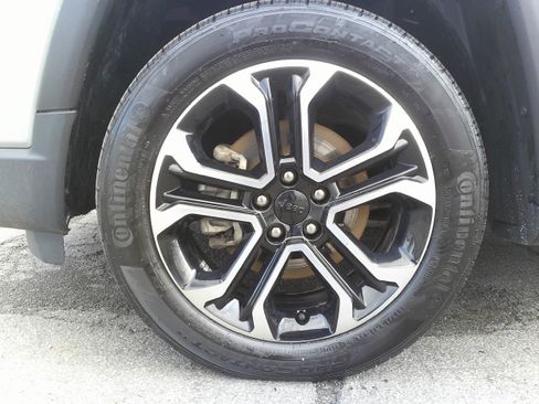 Used 2022 Jeep Compass Limited image 9