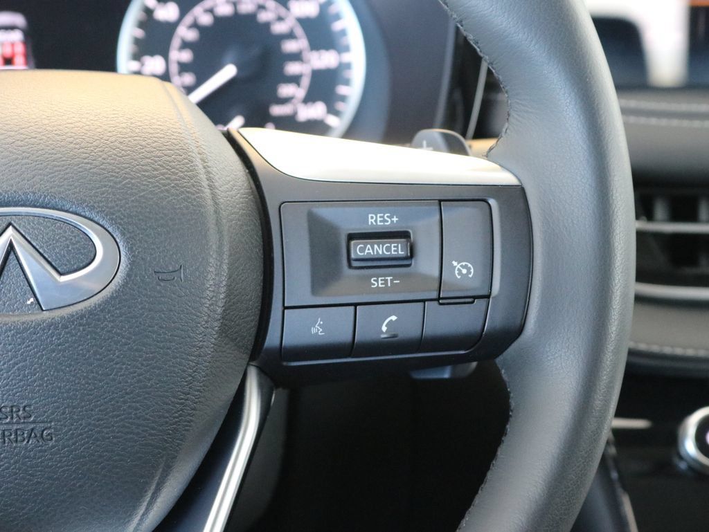 Used 2025 INFINITI QX60 Pure AWD/4WD image 13