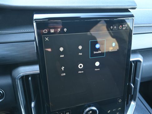 Used 2025 GMC Acadia Elevation image 31