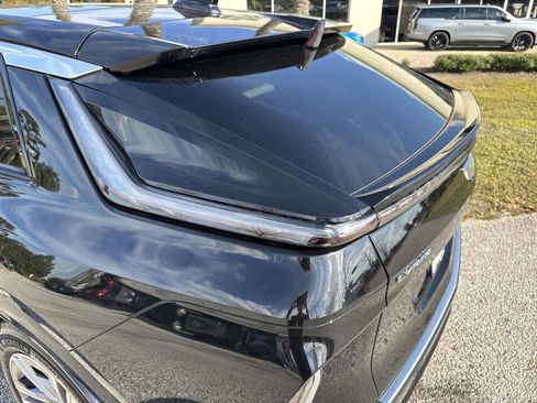 New 2025 Cadillac Lyriq Luxury image 11