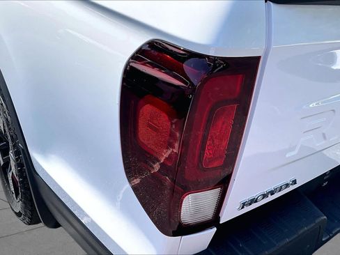 Used 2025 Honda Ridgeline Black Edition image 27
