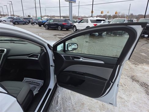 Used 2016 Ford Fusion S image 16