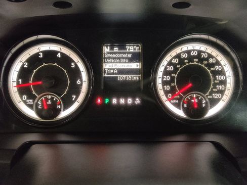Used 2018 RAM 1500 Classic SLT RWD image 23