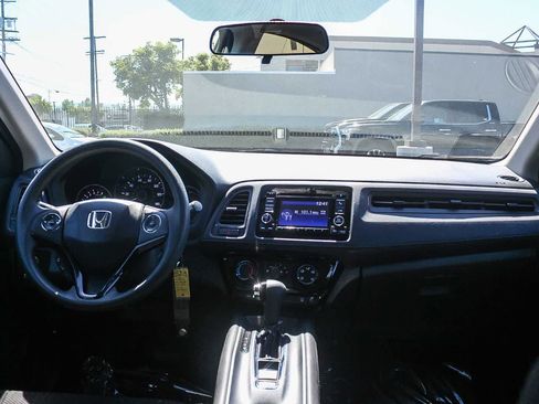 Used 2016 Honda HR-V LX image 17