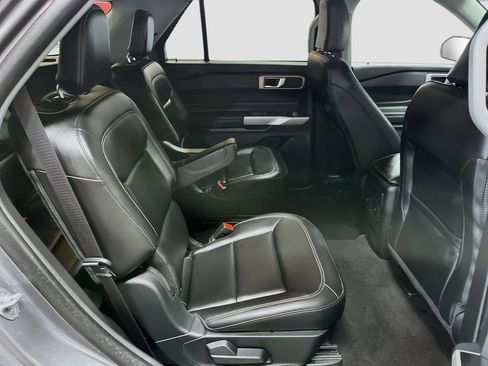 Used 2024 Ford Explorer XLT w/ Equipment Group 202A image 26