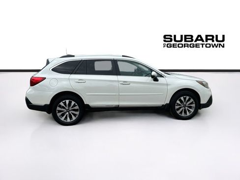 Used 2018 Subaru Outback 2.5i Touring AWD/4WD image 8