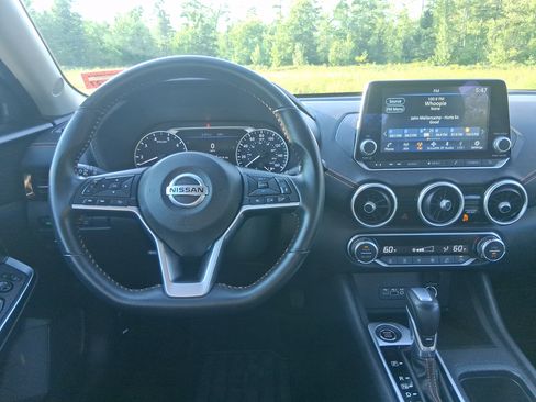 Certified 2023 Nissan Sentra SR w/ Midnight Edition Package FWD image 18