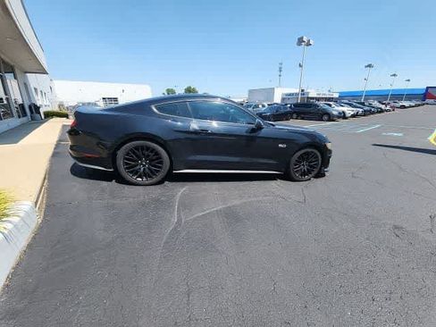 Used 2017 Ford Mustang GT Premium w/ GT Performance Package RWD image 13