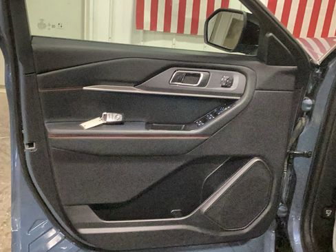 Used 2025 Ford Explorer ST-Line w/ Premium Package image 12